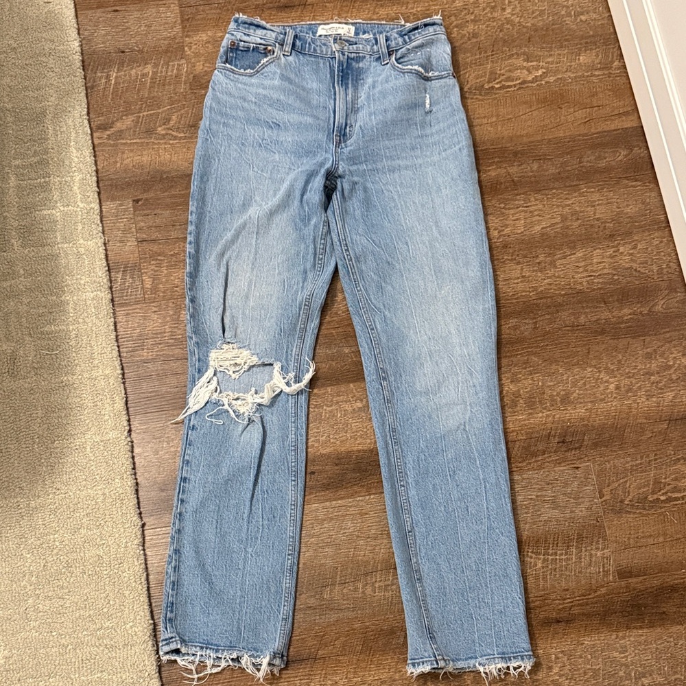 Abercrombie & Fitch ‘90s Straight Ultra High Rise Jean